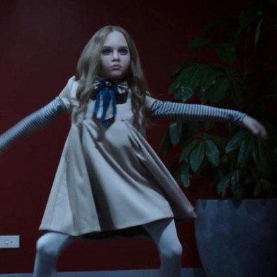 恐怖片《梅根》续集推迟上映 致命AI娃娃回归