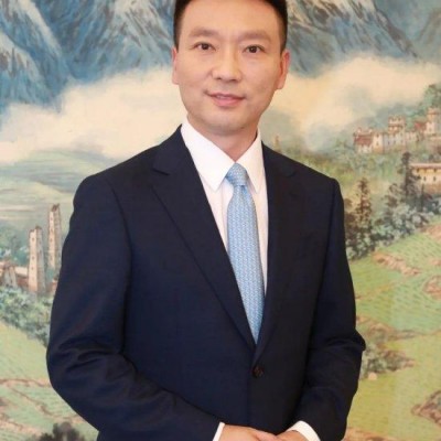 祝贺！央视主持人康辉当选为中国视协副主席
